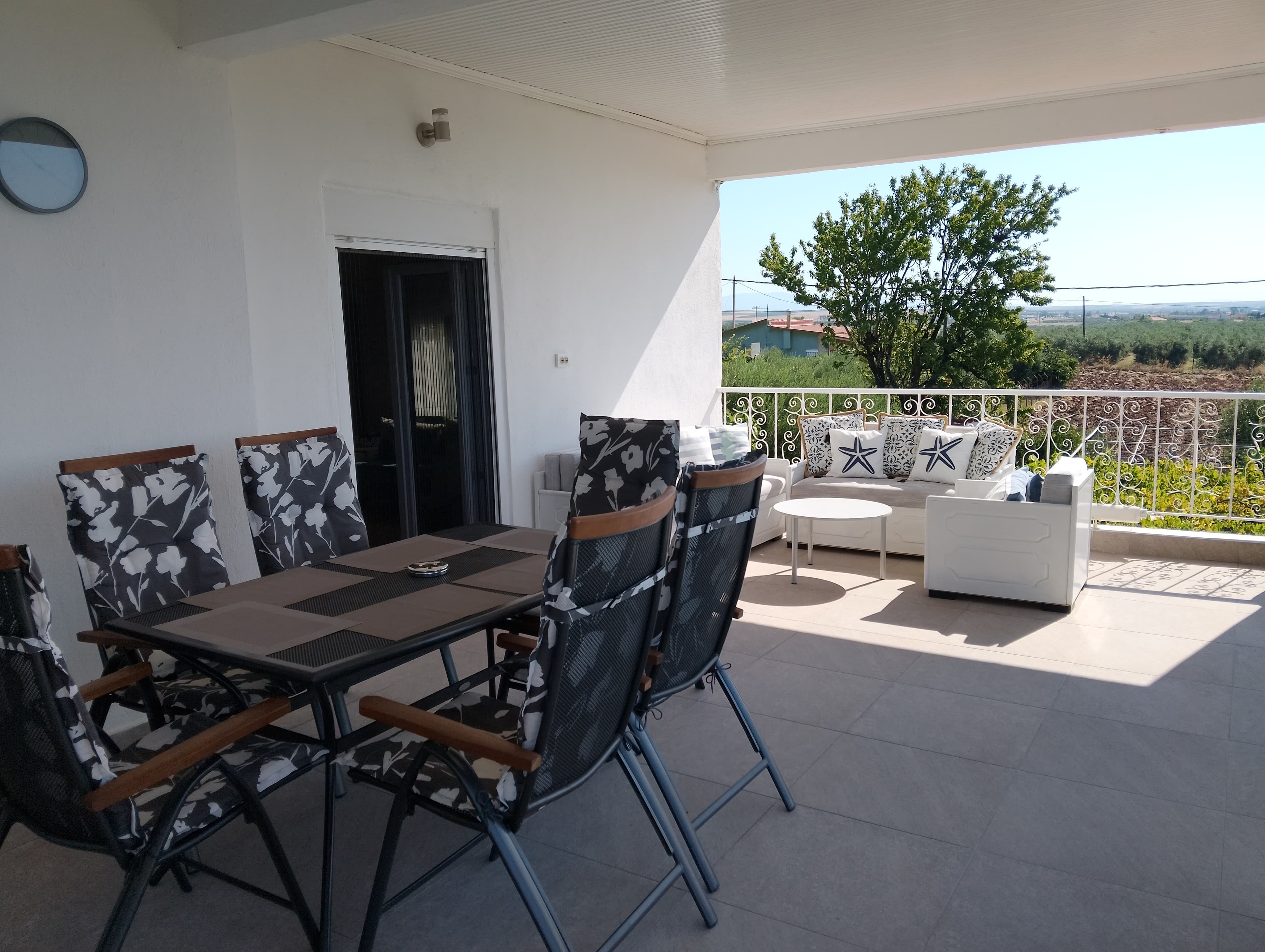 Apartment 2 · Balcony / outdoors 50