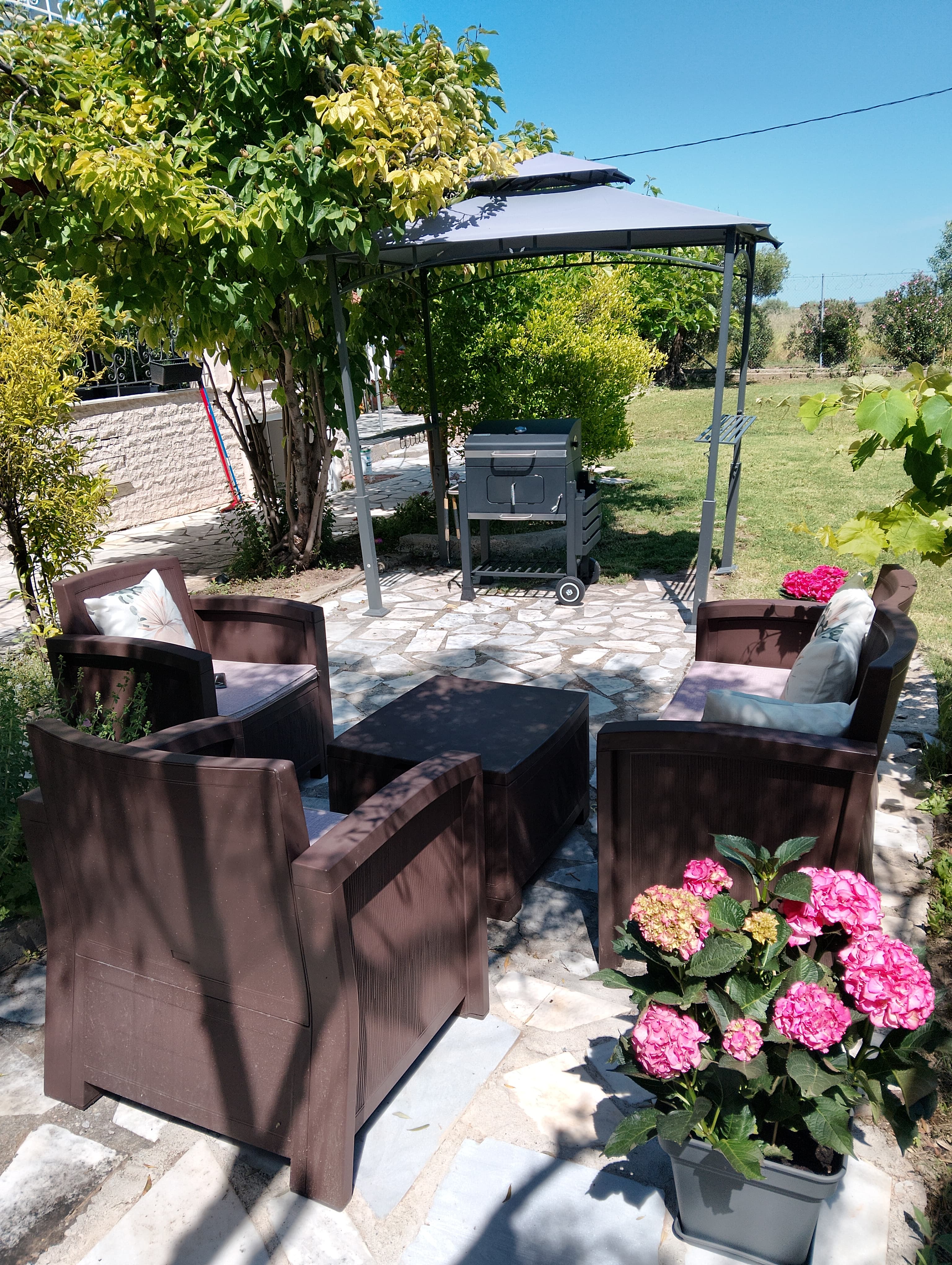 Shared areas · Garden 65