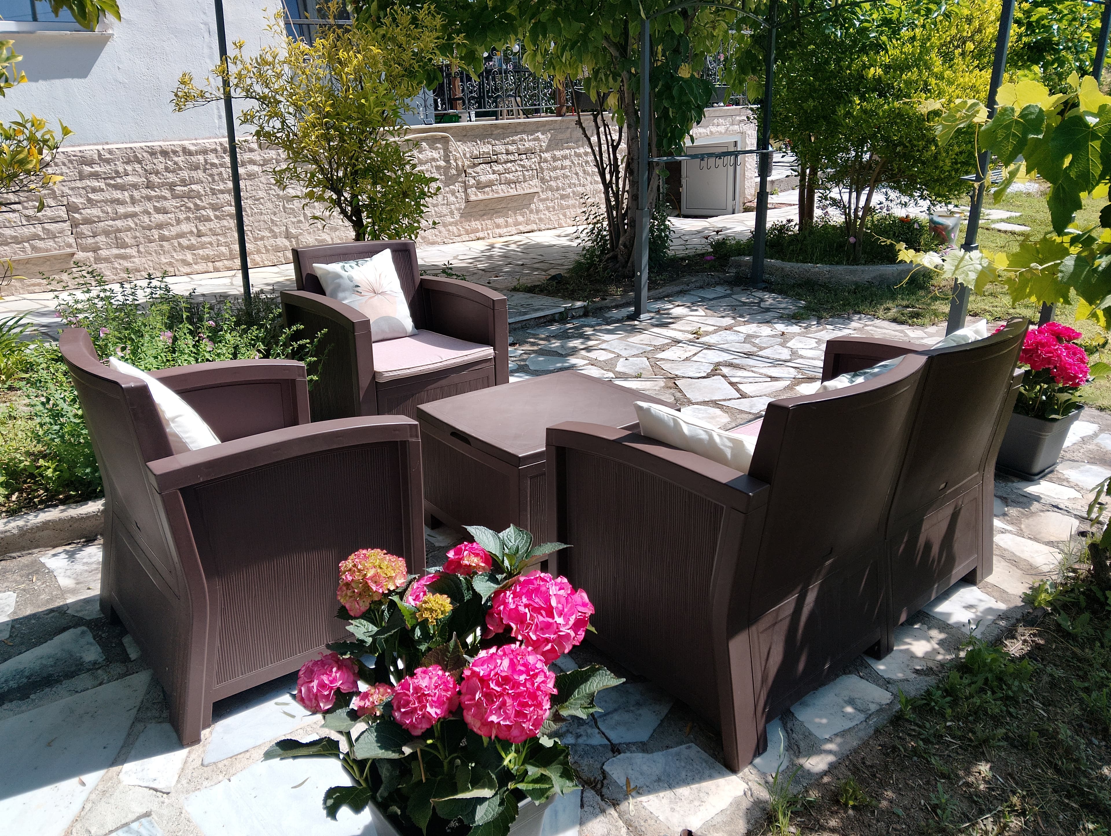 Shared areas · Garden 69